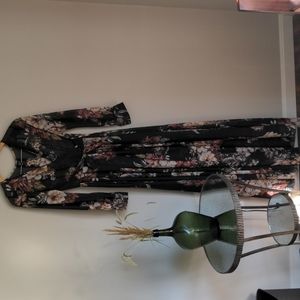 EUC WINDSOR Dress Size SMALL